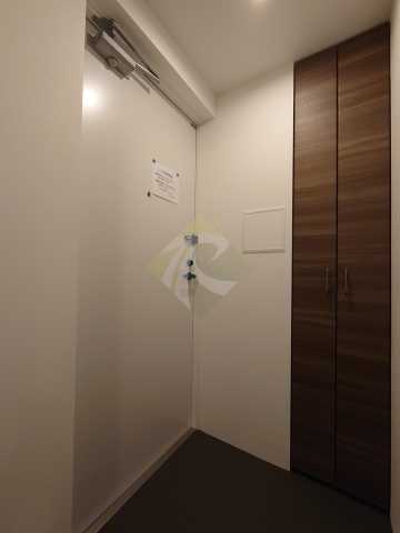 LEGALAND早稲田鶴巻町の玄関写真