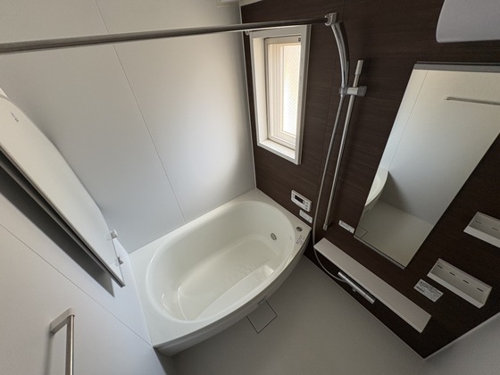 バス・シャワールーム　※別部屋の写真です