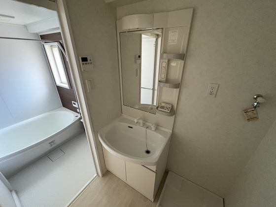 洗面設備　※別部屋の写真です