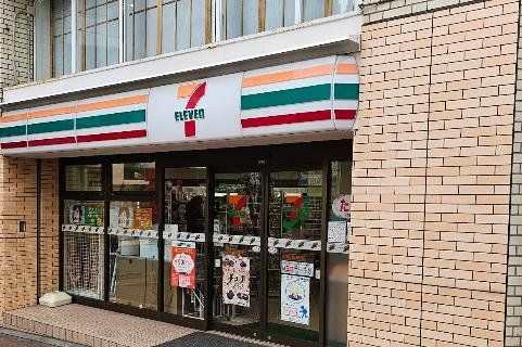 コンビニ　セブンイレブン横浜中華街朱雀門店（コンビニ）まで120m