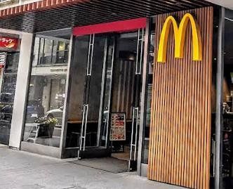 飲食店　マクドナルド横浜元町店（飲食店）まで250m