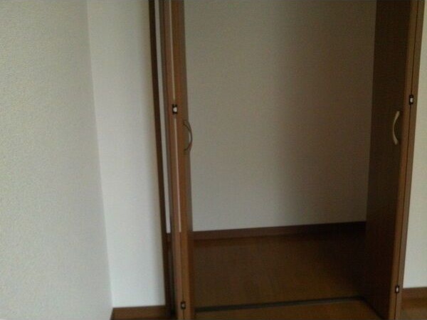 収納　反転写真