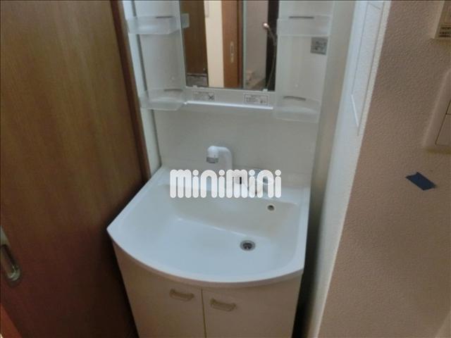 洗面設備　独立洗面台があるお部屋です
