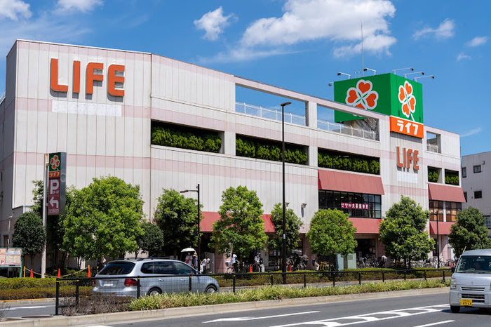 スーパー　ライフ千川駅前店（スーパー）まで440m
