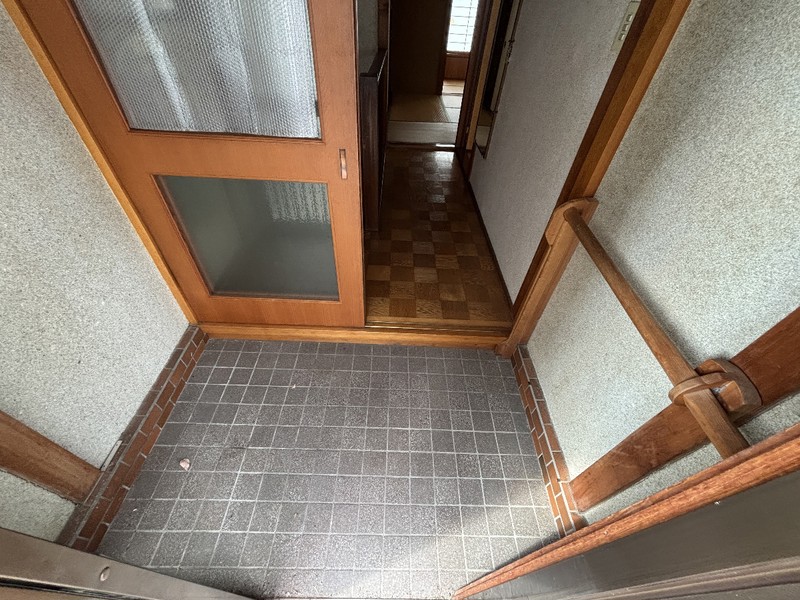 丸山町4丁目戸建の玄関写真