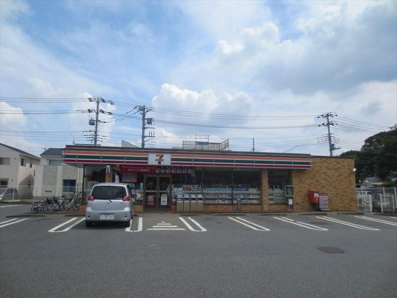 コンビニ　セブンイレブン（コンビニ）まで1000m