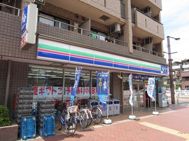 コンビニ　スリーエフ（コンビニ）まで240m