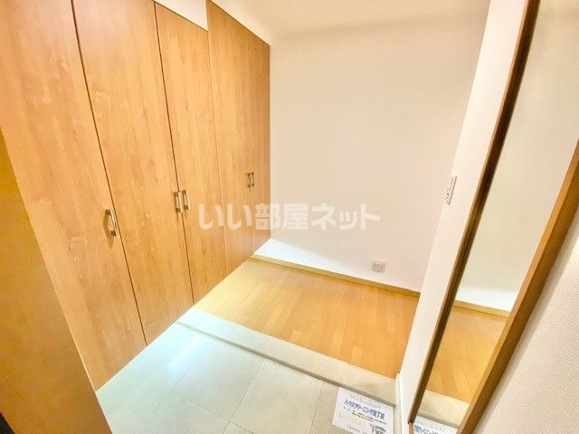 ＪＲ東海道本線 三ノ宮駅 徒歩9分 15階建 築21年の玄関写真