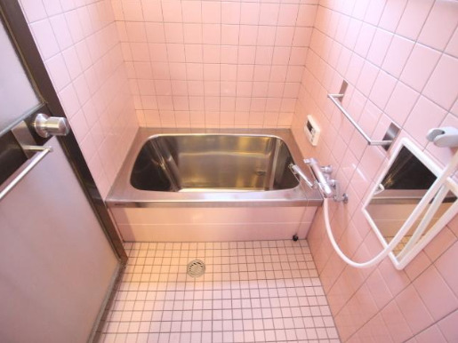 葛の葉町戸建2-15-30の風呂写真