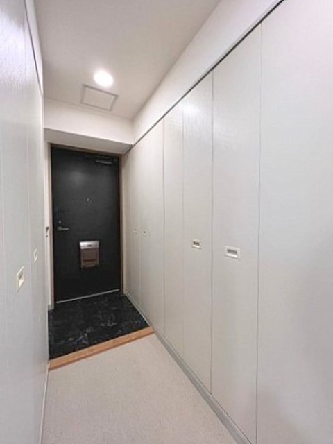 玄関　同仕様・参考写真