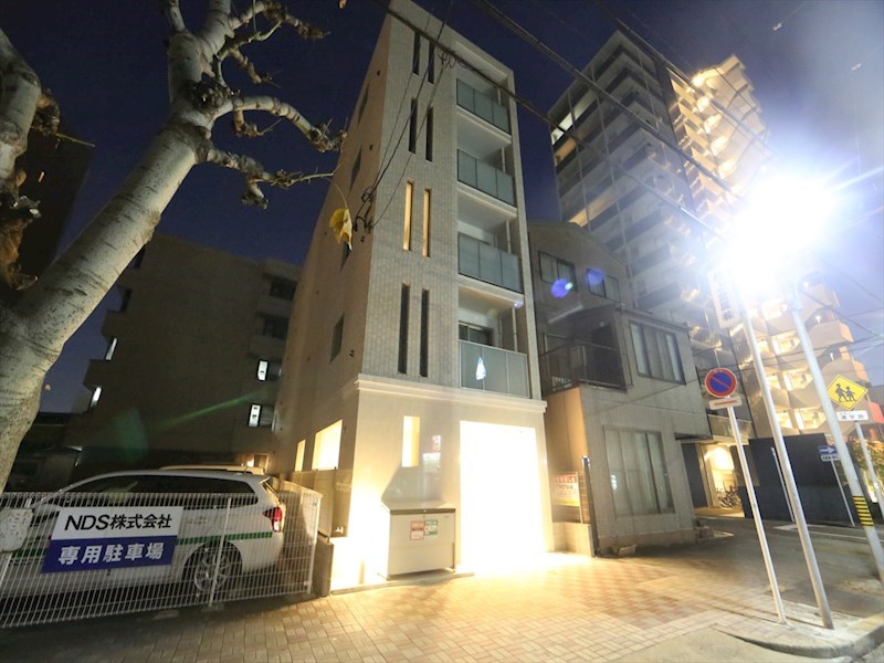 建物外観　外観　オートロック付　宅配ＢＯＸ付　防犯カメラ付