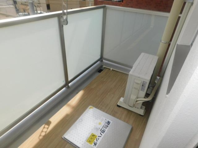 バルコニー　綺麗なバルコニーです