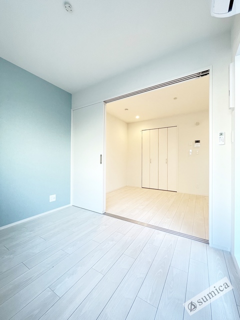 その他　落ち着いて過ごせるお部屋、寝室にはピッタリでないでしょう