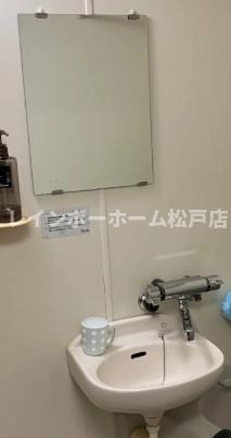 洗面設備　コンパクトで使いやすい洗面所