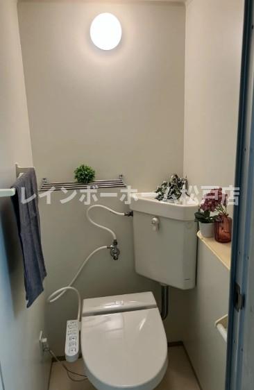 トイレ　ゆったりとした空間のトイレです