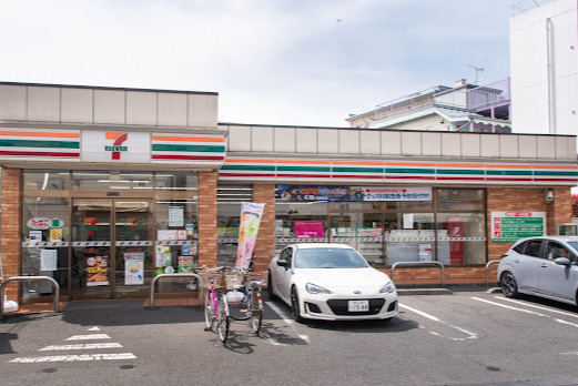 コンビニ　セブンイレブン 西荻北店（コンビニ）まで555m
