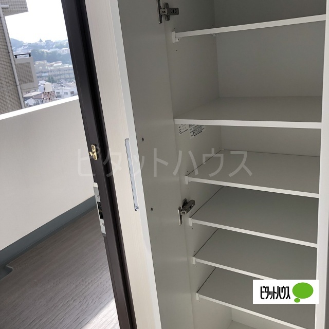 玄関　玄関です。