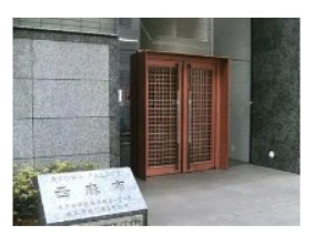 エントランス　清潔なエントランスです