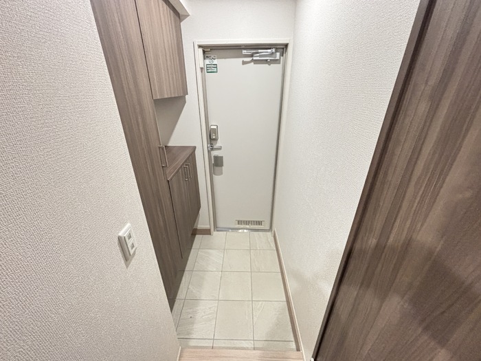 セレスティア西寺尾 1の玄関写真
