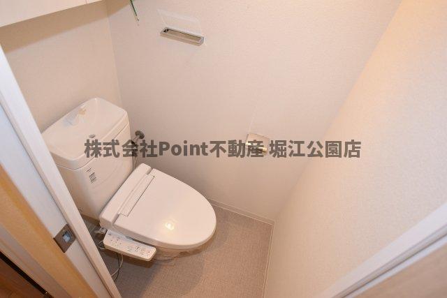 地下鉄堺筋線 北浜駅 徒歩5分 15階建 築8年のトイレ写真