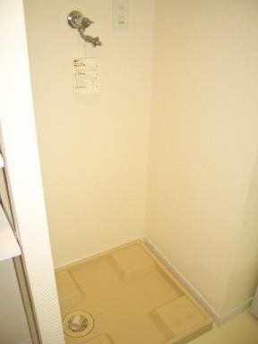 その他設備　防水パン付き室内洗濯機置場