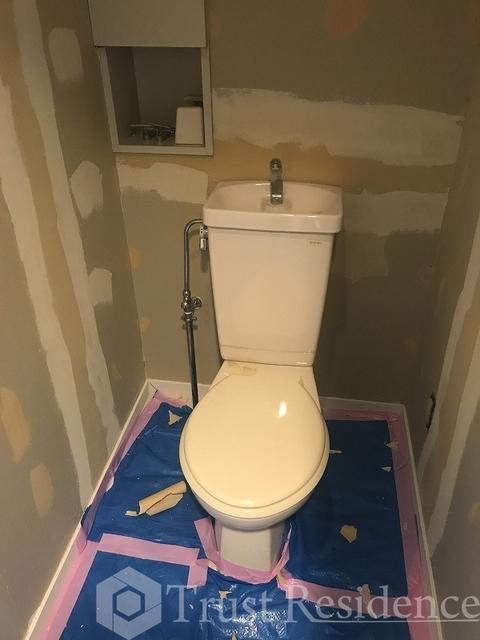 ＪＲ京葉線 潮見駅 徒歩8分 14階建 築30年のトイレ写真