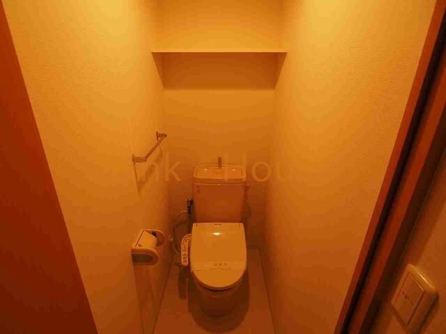 都営新宿線 篠崎駅 徒歩5分 3階建 築21年のトイレ写真
