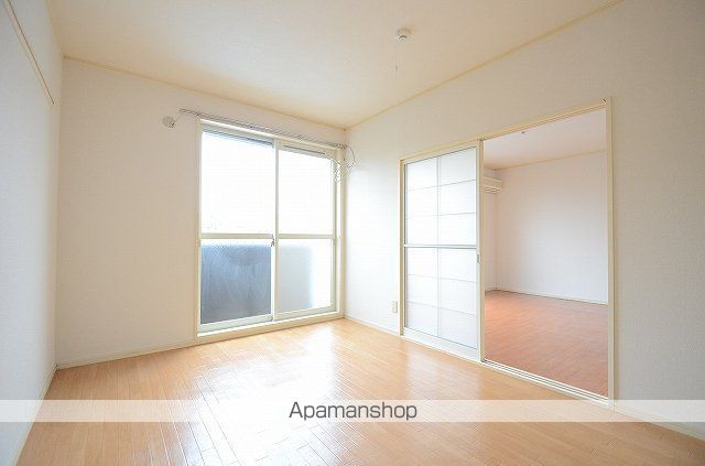 つくばエクスプレス 八潮駅 徒歩27分 2階建 築34年の居間写真