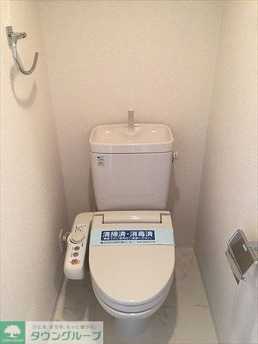 東急池上線 御嶽山駅 徒歩5分 7階建 築24年のトイレ写真
