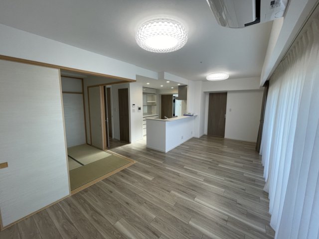アルファステイツ神屋町IIの居間写真