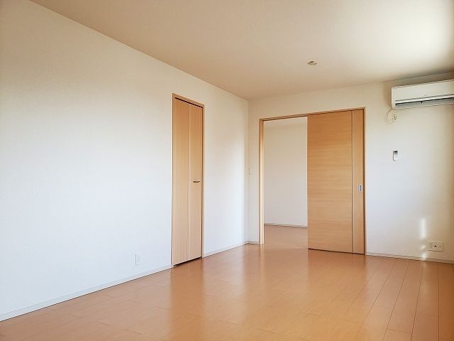 ポルトボヌールIIの居間写真