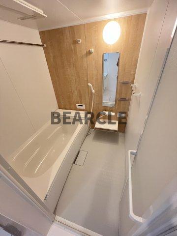 バス・シャワールーム　コンパクトで使いやすいお風呂です