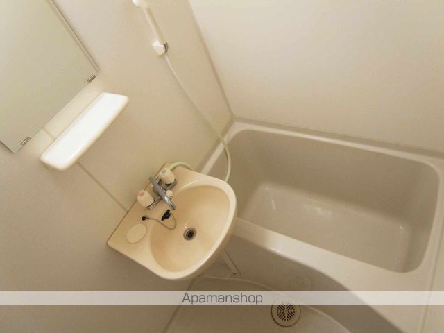 レオパレスアドバンス鶴見の風呂写真