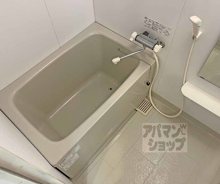 シャルレ1番館の風呂写真
