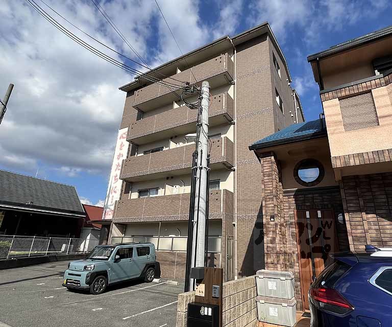シャルレ1番館の外観写真