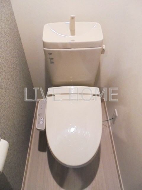 ＪＲ総武線 東中野駅 徒歩8分 3階建 築9年のトイレ写真