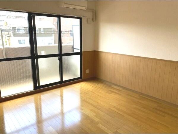 居室・リビング　※写真は同じマンションの違う部屋のものになります。