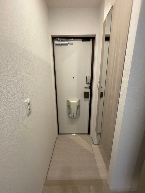 玄関　実際のお部屋の写真です。