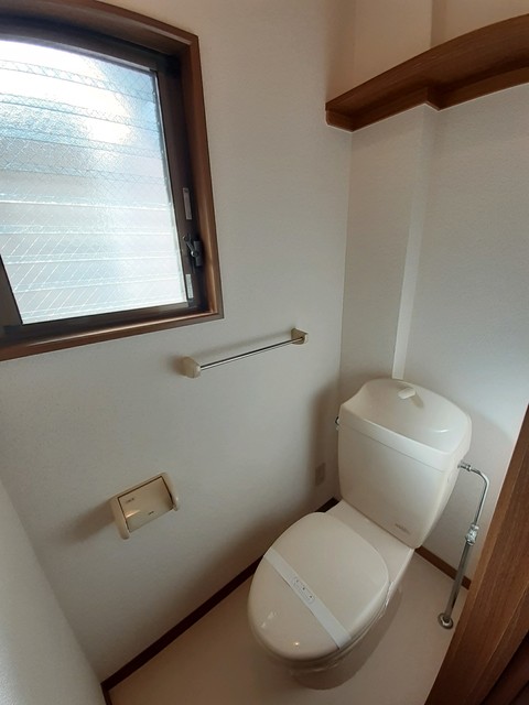 京阪石山坂本線 唐橋前駅 徒歩20分 2階建 築27年のトイレ写真