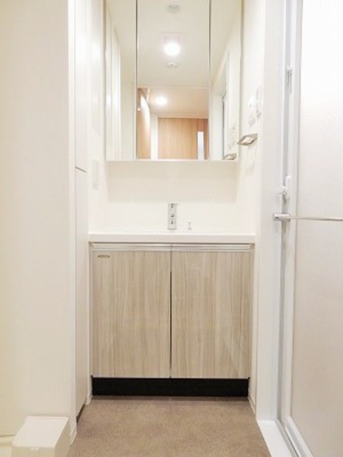 洗面設備　※写真は同タイプ住戸です。