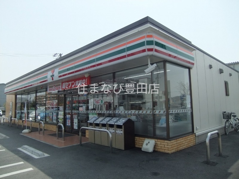 コンビニ　セブンイレブン豊田市下市場店（コンビニ）まで476m