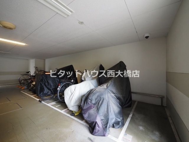 駐車場　バイク
