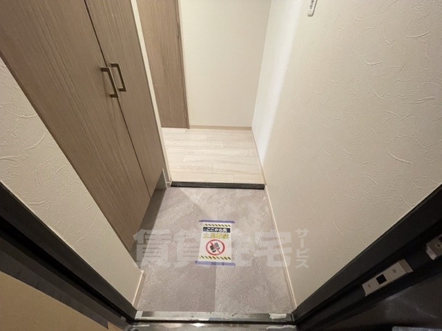 地下鉄千日前線 阿波座駅 徒歩8分 13階建 築4年の玄関写真