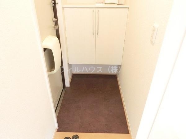 玄関　シューズボックスあり！