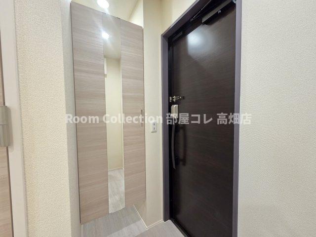 玄関　※同社施工物件イメージ写真　現況優先