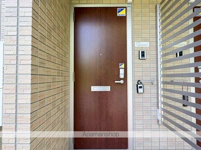 仙台市地下鉄南北線 泉中央駅 バス乗車時間：15分 最寄りバス停で下車 徒歩3分 2階建 築10年の内装写真