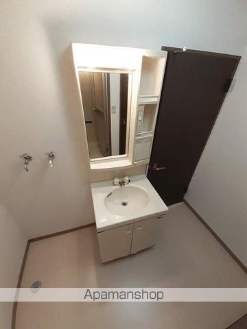 クレストールIIIの内装写真