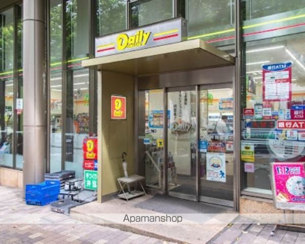 コンビニ　デイリーヤマザキ六本木３丁目店（コンビニ）まで3m