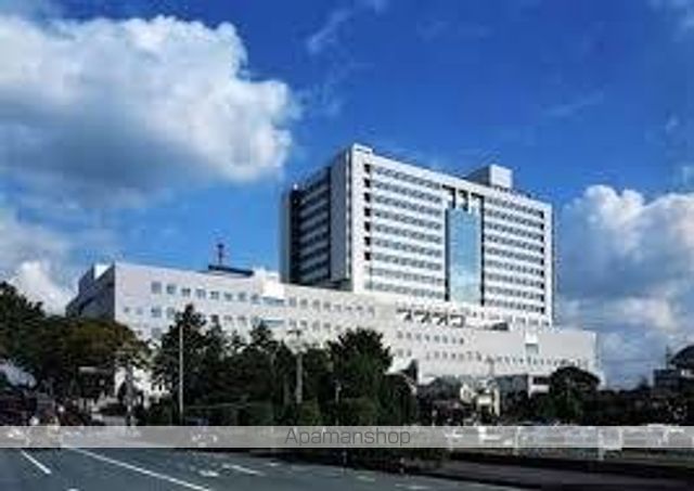 小学校　伊勢原市立伊勢原小学校（小学校）まで721m