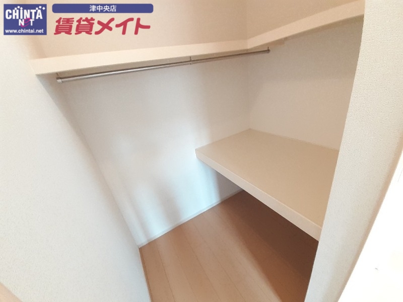 収納　同型参考写真